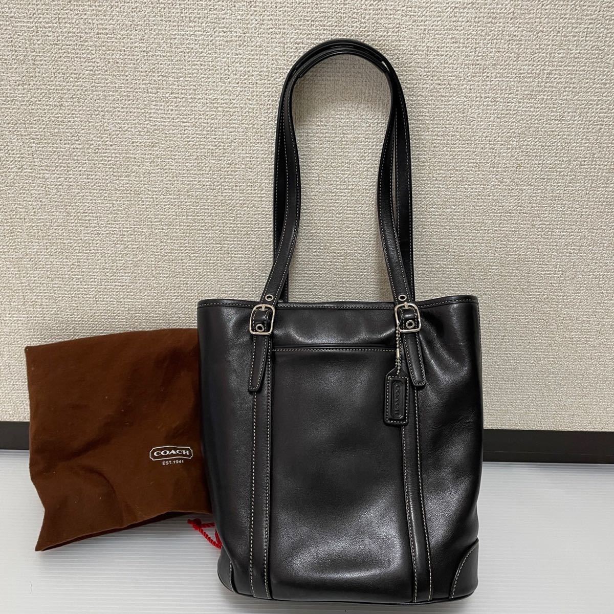 ☆外装美品・コーチ☆ショルダーバッグ 黒 レザー 保護袋付き coach 