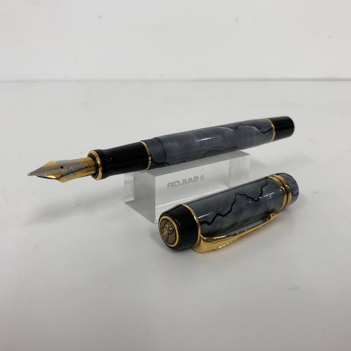 Parker Duofold Pearl Grey 万年筆 【公式通販】