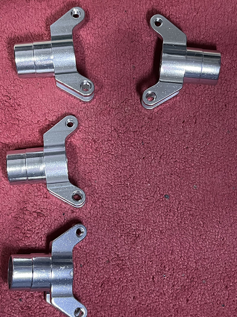 イーグル製？　タミヤ　M-01，02用リヤアルミアップライト