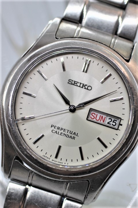 【SEIKO】PERPETUAL CALENDER 8F 33-00A0 A4 10BAR MADE IN JAPAN 中古品時計 電池交換済み