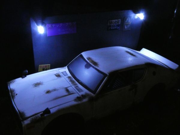 1/24 NISSAN スカイライン 2000GT-R 草ヒロ ジオラマ完成品 ケース付