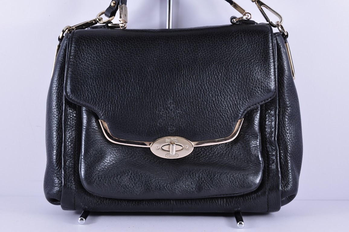 COACH コーチ メッセンジャーバッグ クーリエバッグ ブラック 黒 無地