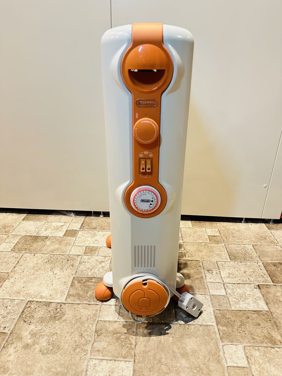 デロンギ オイルヒーター JR0812 オレンジ 美品 トップハンガー説明書有 赤字超特価，本物保証】 ⑤デロンギ オイルヒーター JR0812-OR
