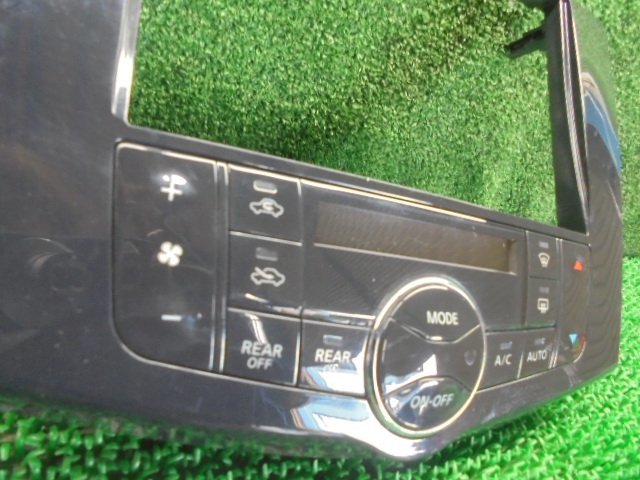 2EL3541HF3 ) 日産 セレナ ハイウェイスター FC26 純正8インチナビ用オーディオパネル　275001VA0A