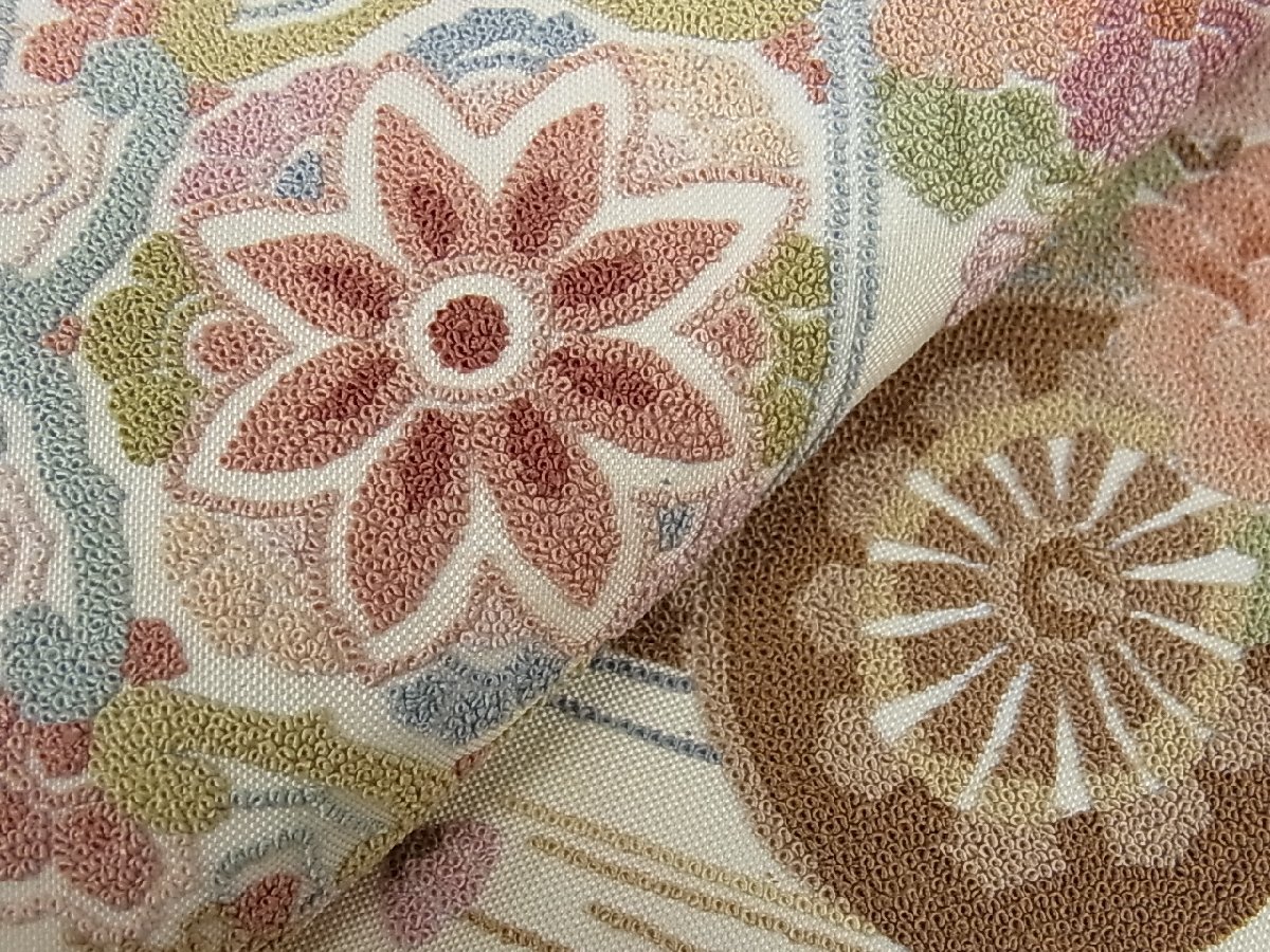 逸品 面倒くさ 総スワトウ刺繍着物 未使用美品