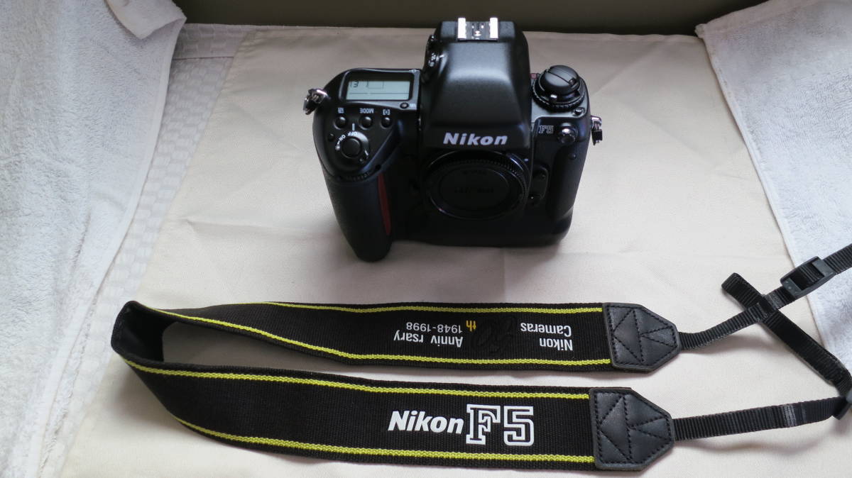 実用動作品、ニコン Nikon F5　50周年F5ストラップ付