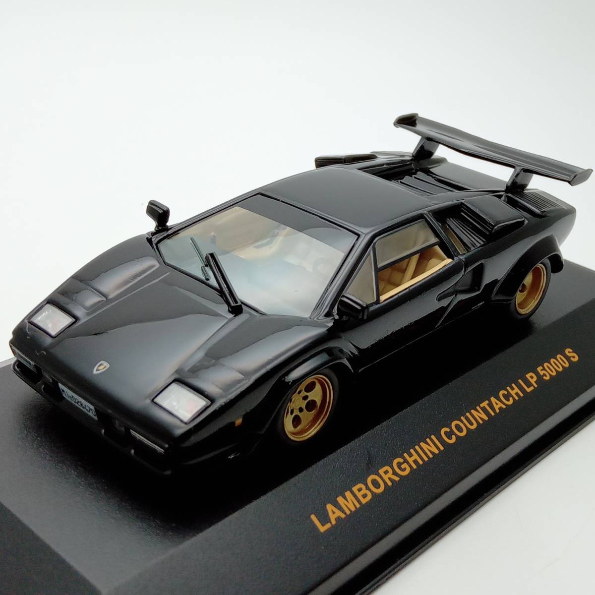 ランボルギーニ　カウンタック LP5000S 1/43 iXO イクソ ixo イクソ LAMBORGHINI COUNTACH ランボルギーニ カウンタック