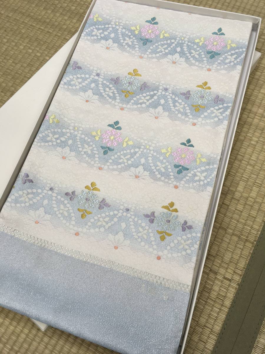 【参考上代120.0万円】最新作！　特許取得　名門浅山織物　　真珠箔の袋帯　明暉瑞祥文　美しい逸品　たいへんおすすめ！　未仕立て②