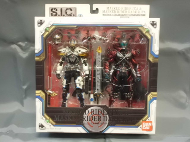 S.I.C. VOL.54 仮面ライダーイクサ & 仮面ライダーダークキバ 未開封品