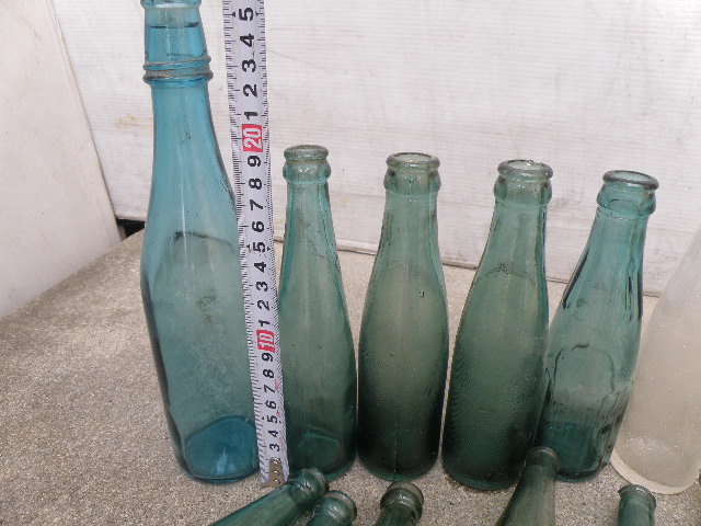 古い ガラス瓶 ボトル 20本 まとめて / 昭和レトロ 戦前 駄菓子屋 蜜柑