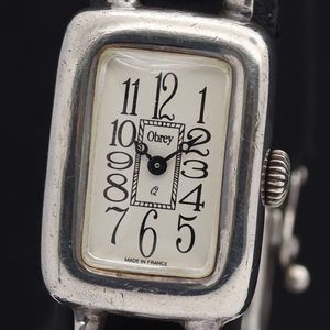 オブレイのYahoo!オークション(旧ヤフオク!)の相場・価格を見る