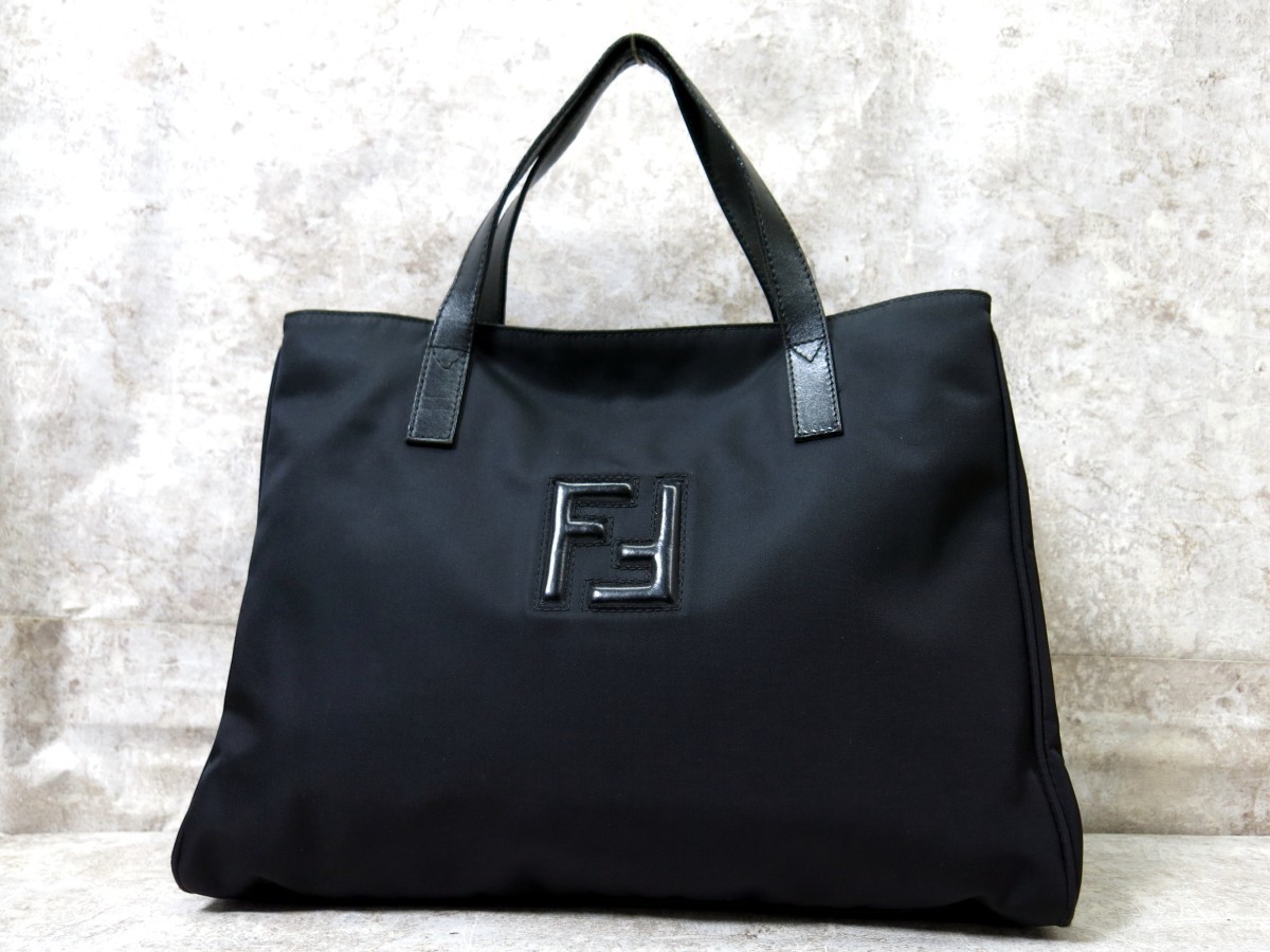 ■美品■FENDI フェンディ■メンズ■FFロゴ■ナイロン カーフ レザー 本革■トート バッグ■黒 SV金具■腕掛け■B5■ヴィンテージ■D10592