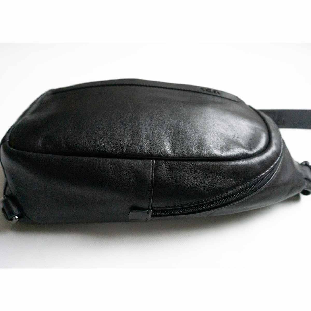 美品】 TUMI トゥミ 【68618/CENTRO 「ムラーノ」レザースリングバッグ 