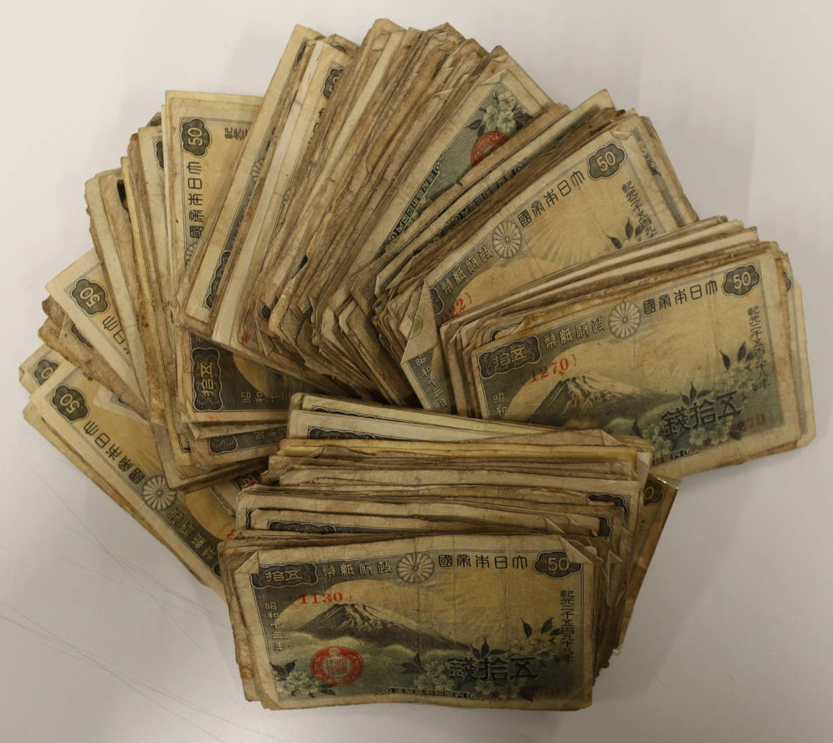 限定セール，お買い得 政府紙幣50銭 富士桜50銭 303枚 まとめて おまとめ 政府紙幣 旧紙幣 古紙幣 日本紙幣 旧日本紙幣 古銭 紙幣 50銭(日本)｜売買されたオークション情報、yahooの商品情報をアーカイブ公開 - オーク 日本