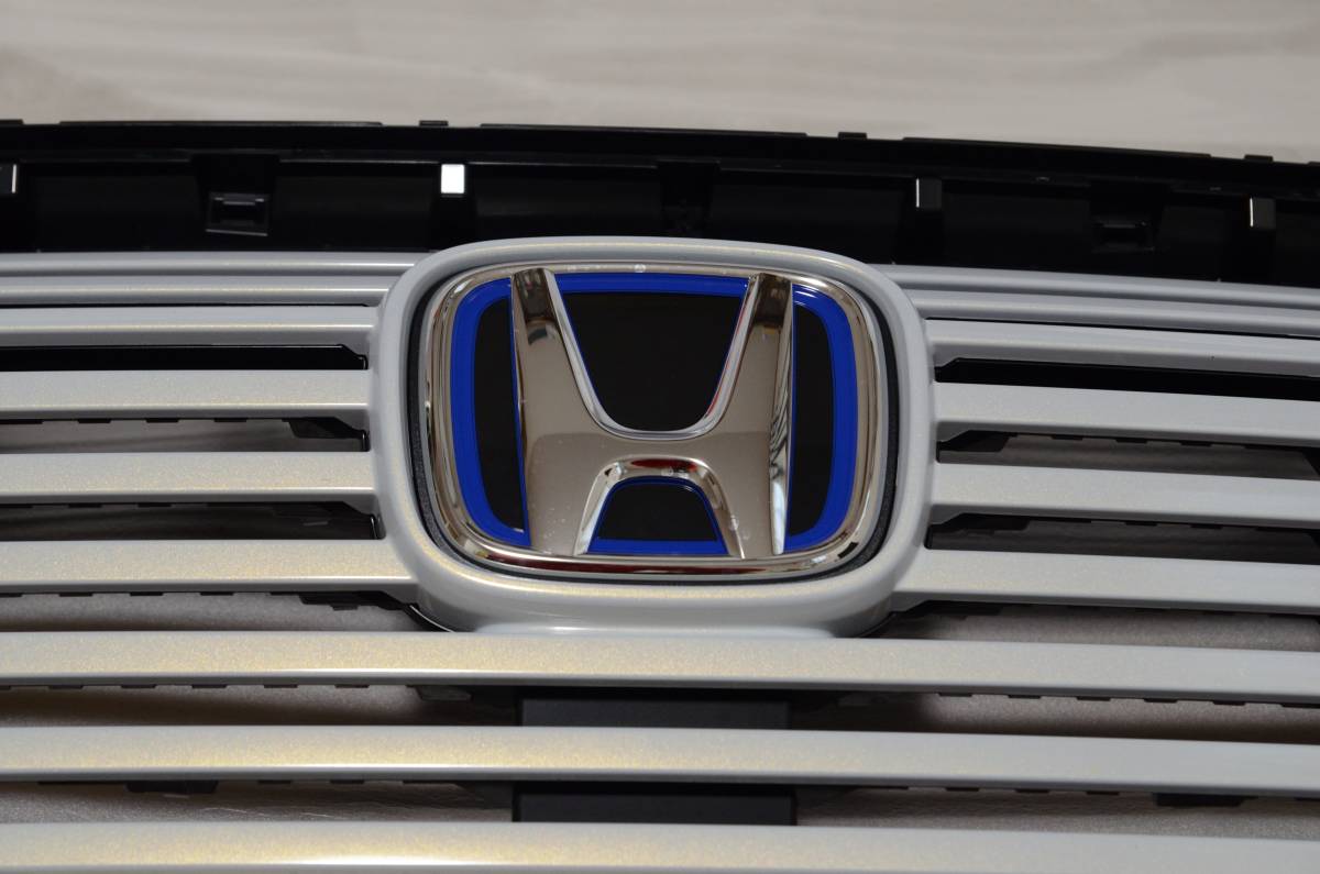 未使用】【新車外し】ホンダ新型ヴェゼル純正フロントグリル 