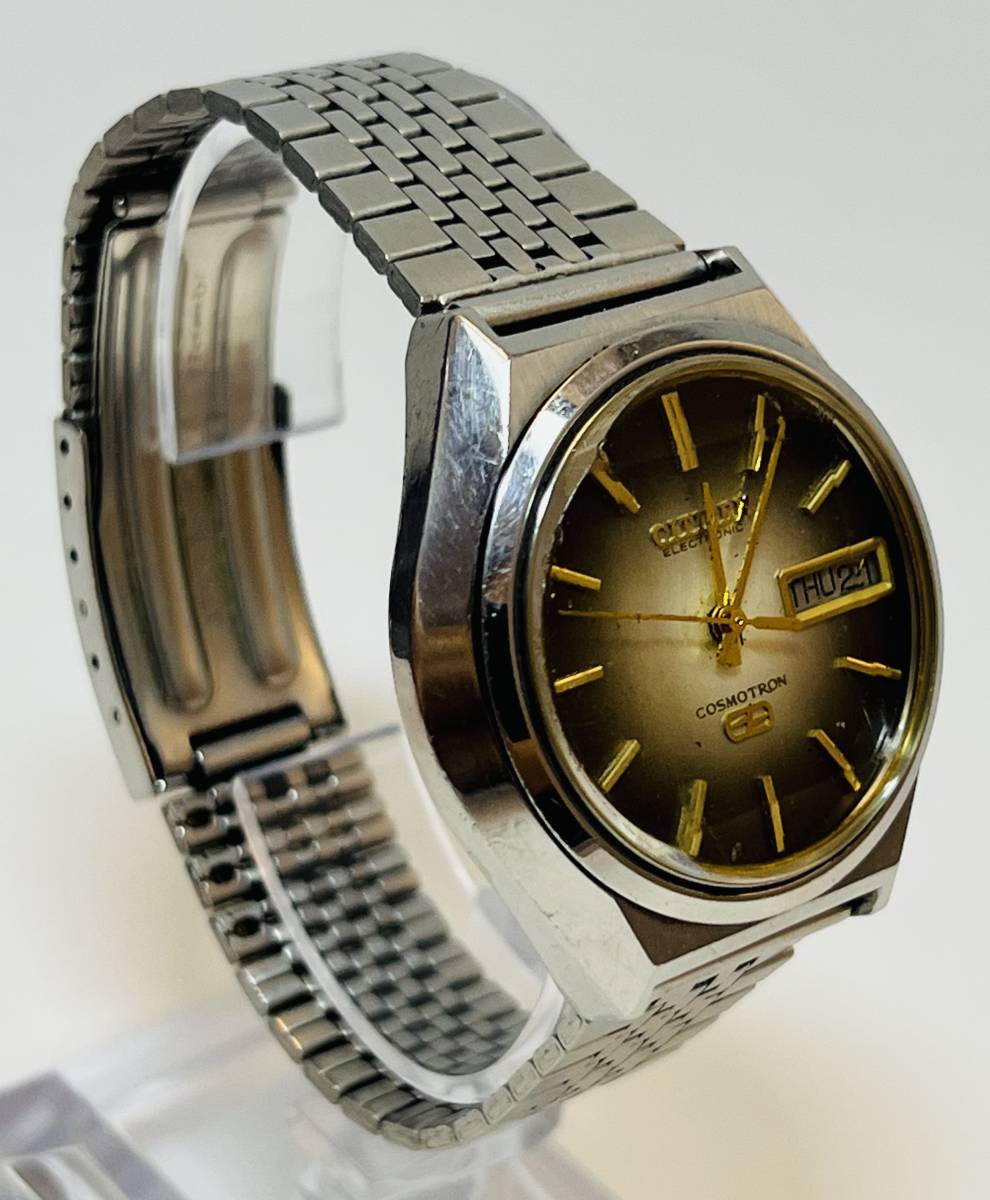 メンズ CITIZEN COSMOTRON 電磁テンプ式 グリーンのグラデーション文字盤