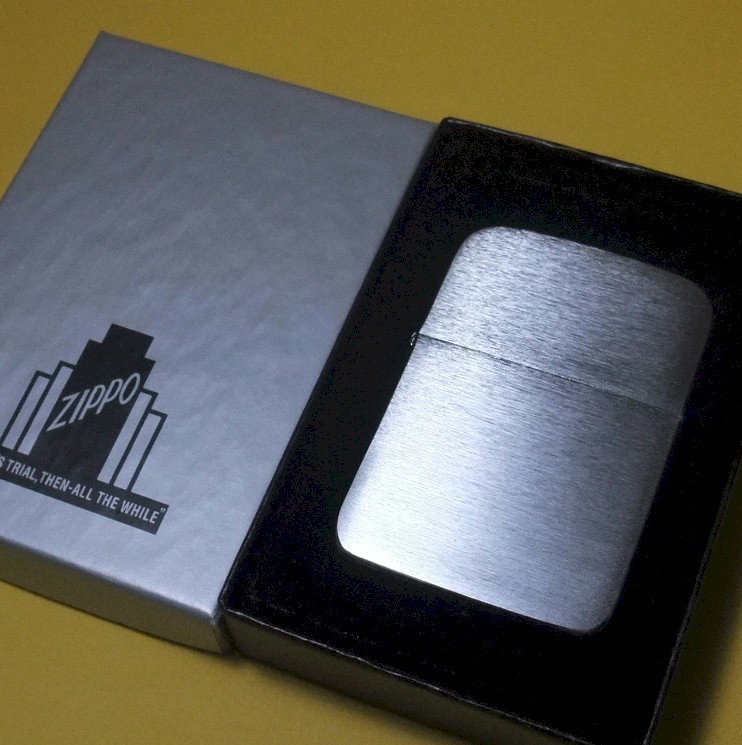 ZIPPO 2001年 1941 Replica Brushed Chrome 未使用 発売初年度もの 1941 レプリカ クローム ジッポ MIB