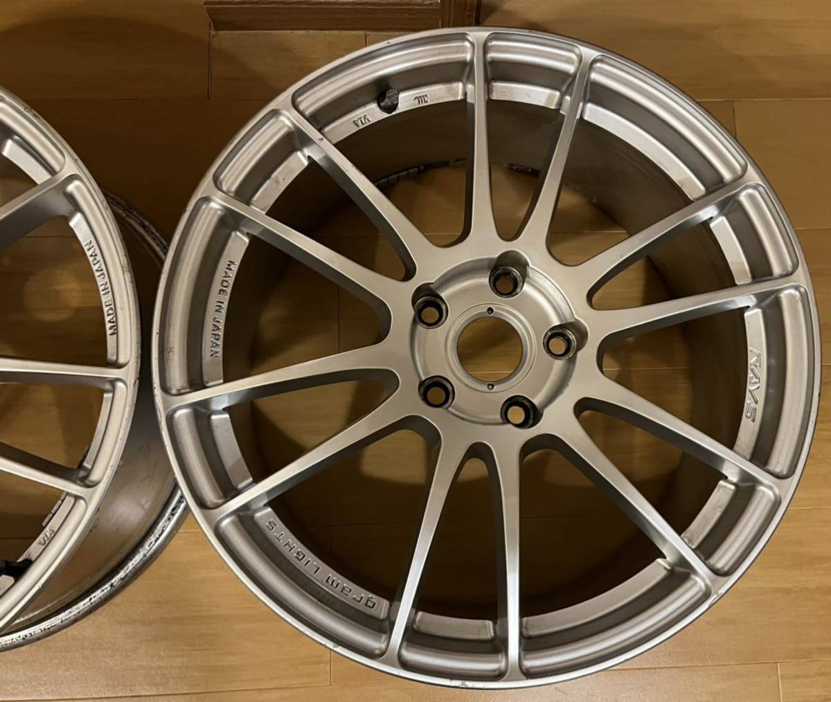 RAYS レイズ 57エクストリーム 18 8.5j +52 114.3 中古 2本 RAYS