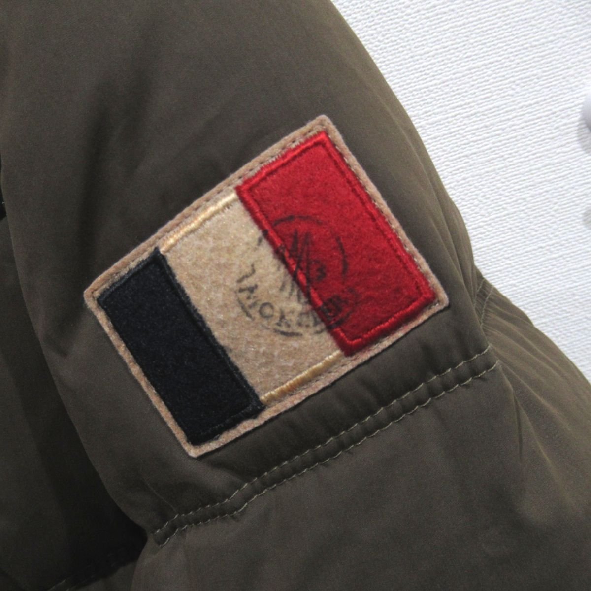 美品 MONCLER モンクレール MONTSERRAT モンセラット 国旗ワッペン 