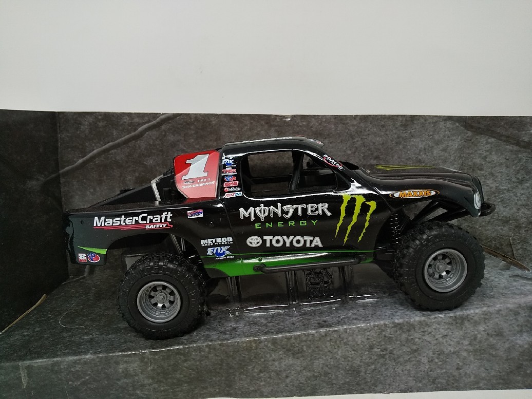 ■ NewRayニューレイ 1/24 Monster Energy Johnny Greaves Truck モンスターエナジーランドクルーザー？ ピックアップトラック ミニカー