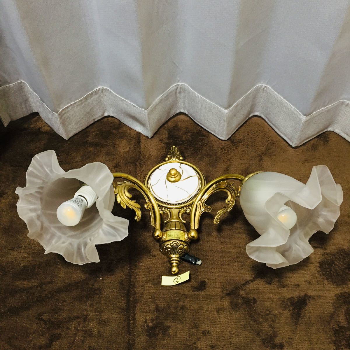 【動作確認済】 yamagiwa ヤマギワ 2灯 ブラケットライト クラシック　壁掛け照明器具 m0156