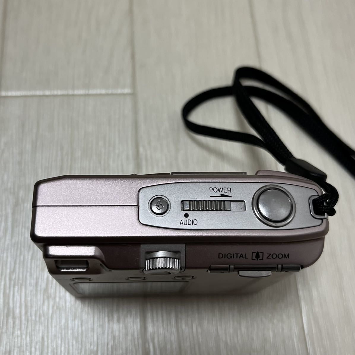 FUJIFILM FinePix 40i デジタルカメラ 【公式通販】