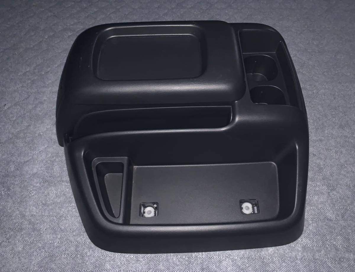 トヨタ 純正 200系 ハイエース ワイド センターコンソール 小物入れ ボックス BOX 58811-26090　新車外し キズ有り ⑫