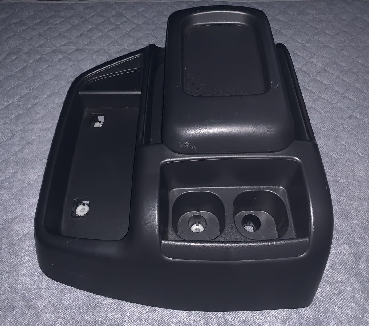 トヨタ 純正 200系 ハイエース ワイド センターコンソール 小物入れ ボックス BOX 58811-26090　新車外し キズ有り ⑫