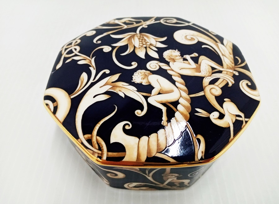 【数量限定，高品質】 下松 WEDGWOOD ウェッジウッド コーヌコピア CORNUCOPIA 八角形 小物入れボックス N2301073 KA26B(ウェッジウッド)｜売買されたオークション情報、yahooの商品情報をアーカイブ公開 - オークファン ウェッジウッド