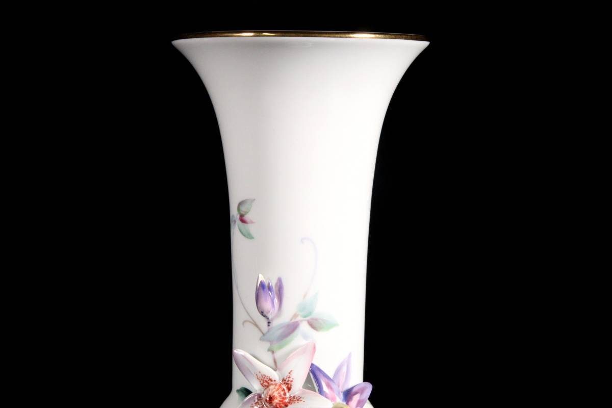 ◇錵◇ 百貨店購入 MEISSEN マイセン 草花彫刻花瓶 箱付 西洋磁器