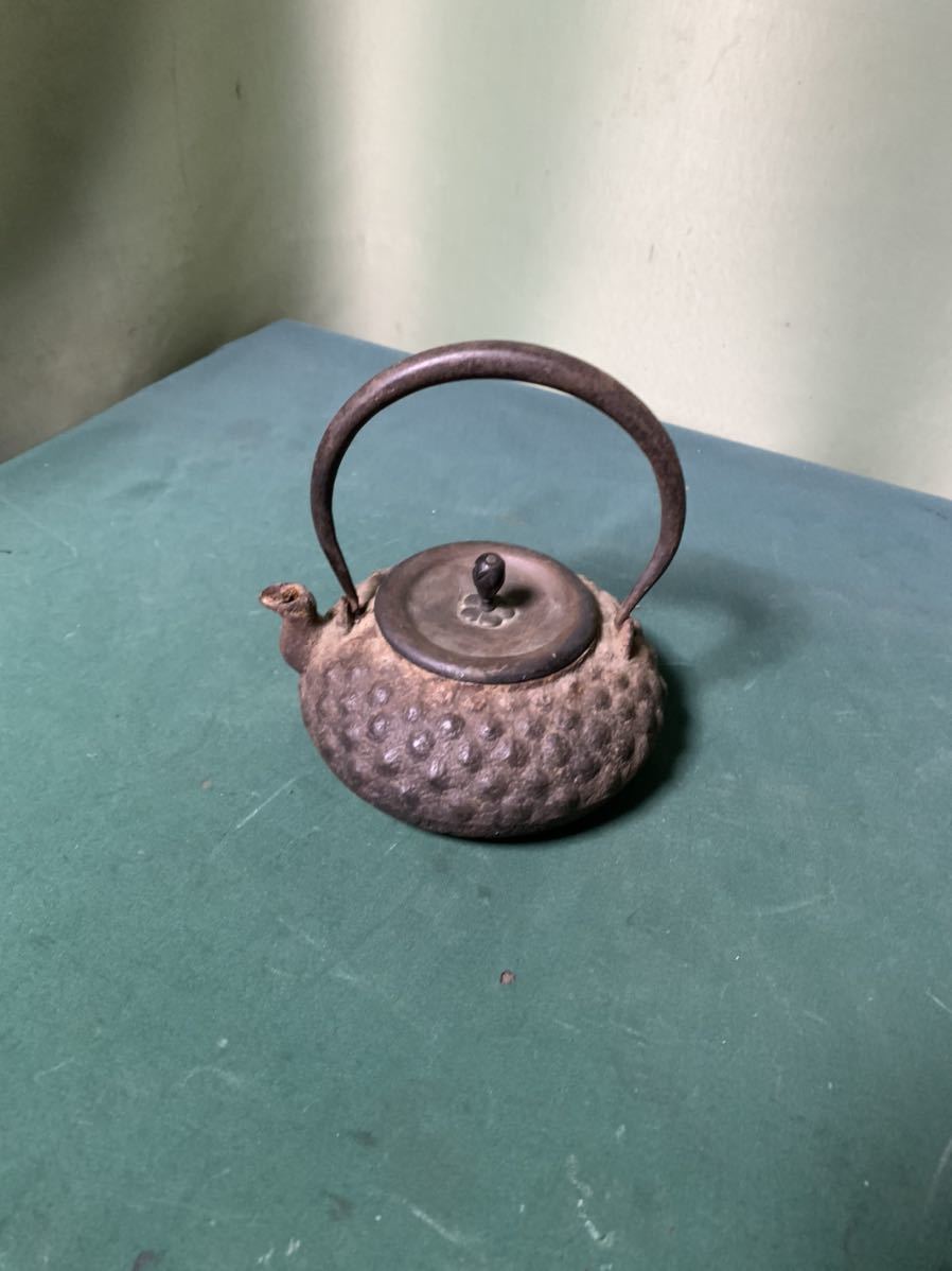 鉄瓶 煎茶道具 メカ不明 中古 水漏れないです 鉄瓶 煎茶道具 水漏れ無し
