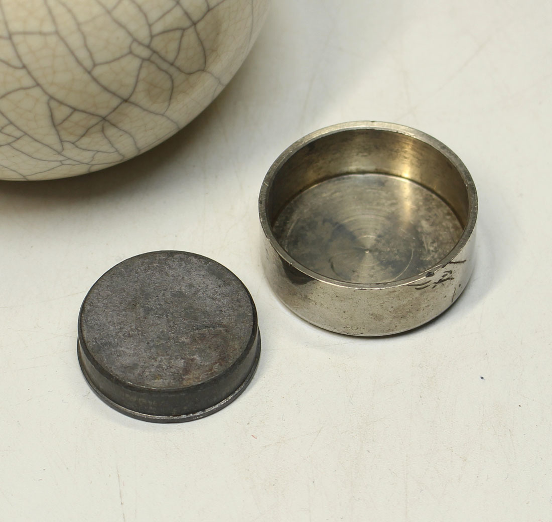 銘品 哥窯白磁錫口茶壷・清時代 中国古玩(清)｜売買されたオークション