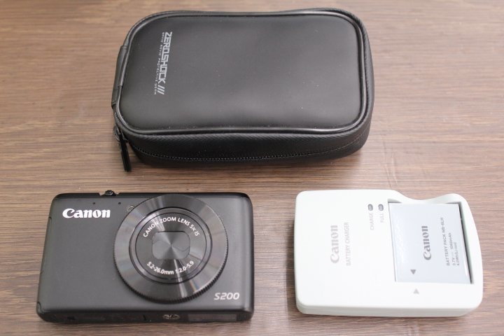 デジカメ】キャノン POWERSHOT S200 キャノン Canon PowerShot
