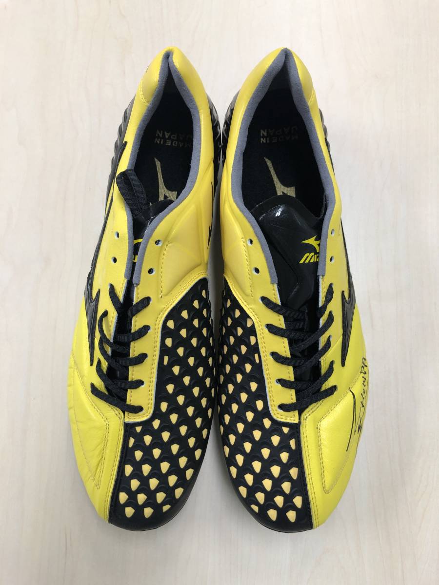 本田 圭佑サイン入りスパイク139(実使用、サイン入りウエア)｜売買され