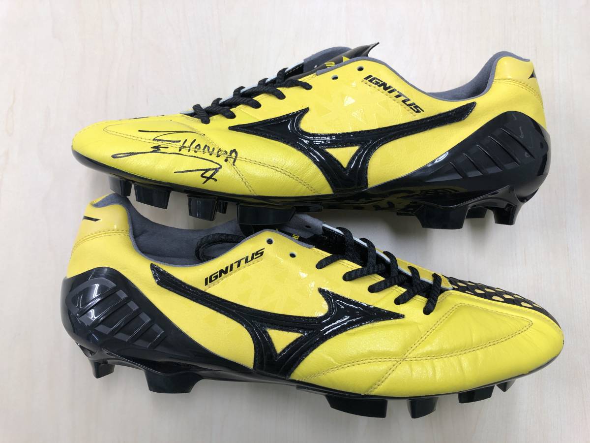 本田 圭佑サイン入りスパイク139(実使用、サイン入りウエア)｜売買され