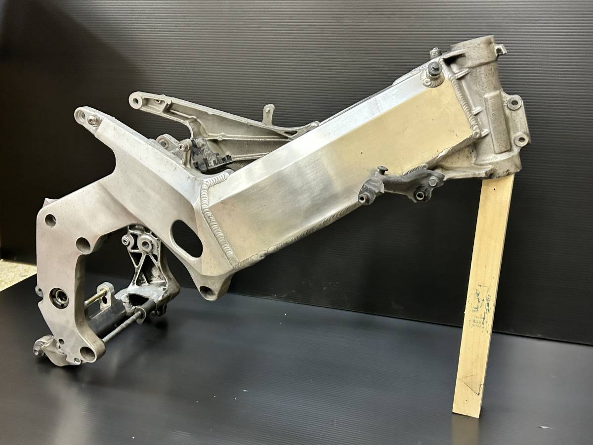売り切り！】CBR250RR MC22 書類付き 純正フレーム エンジンハンガー 