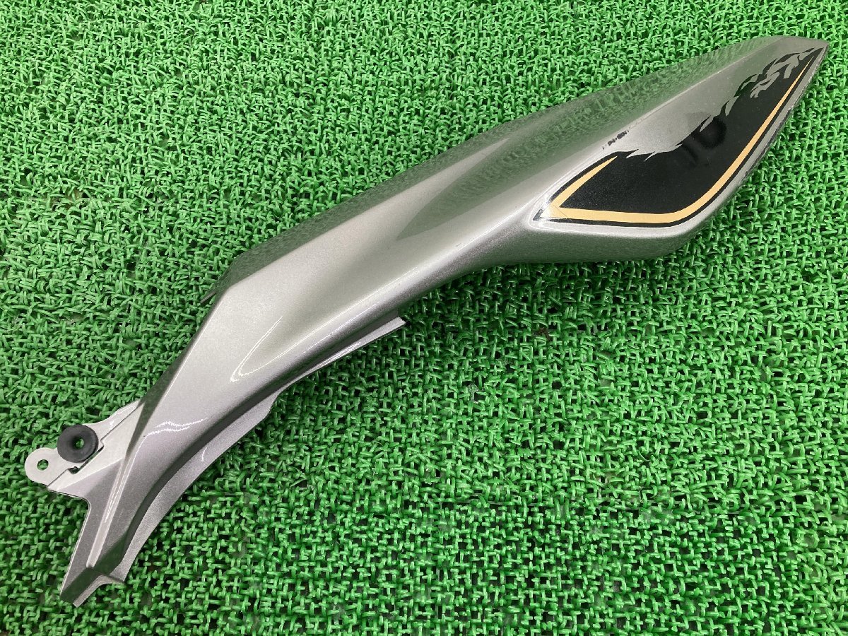 ニンジャ400純正シートカウル右 割れなし 36041-0043品番 18年テール