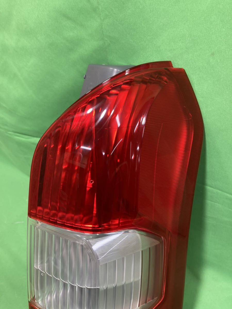 トヨタ 160 プロボックス純正テール サクシード 左右テールランプ