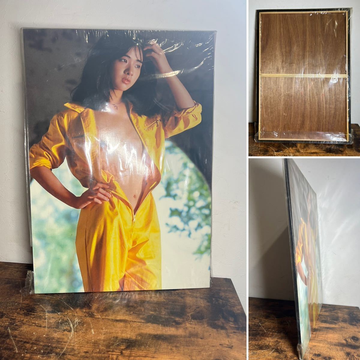 ☆【美保純】木製パネルポスター ☆40.5x57x1cm☆昭和レトロ ☆昭和アイドル ポスター 当時物 ☆ビニール梱包破れあり☆