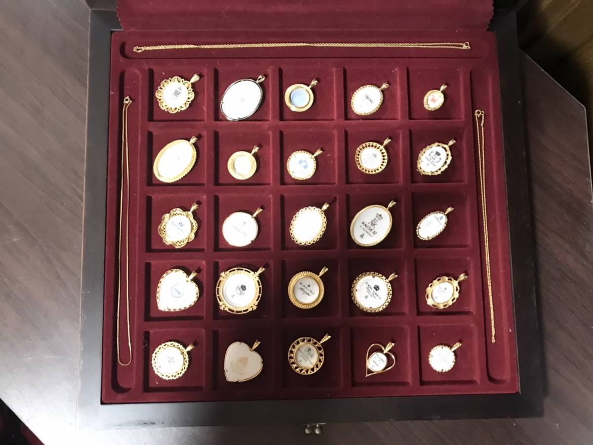 1円】世界の名窯 ペンダントコレクション 陶器 ネックレス ペンダント 
