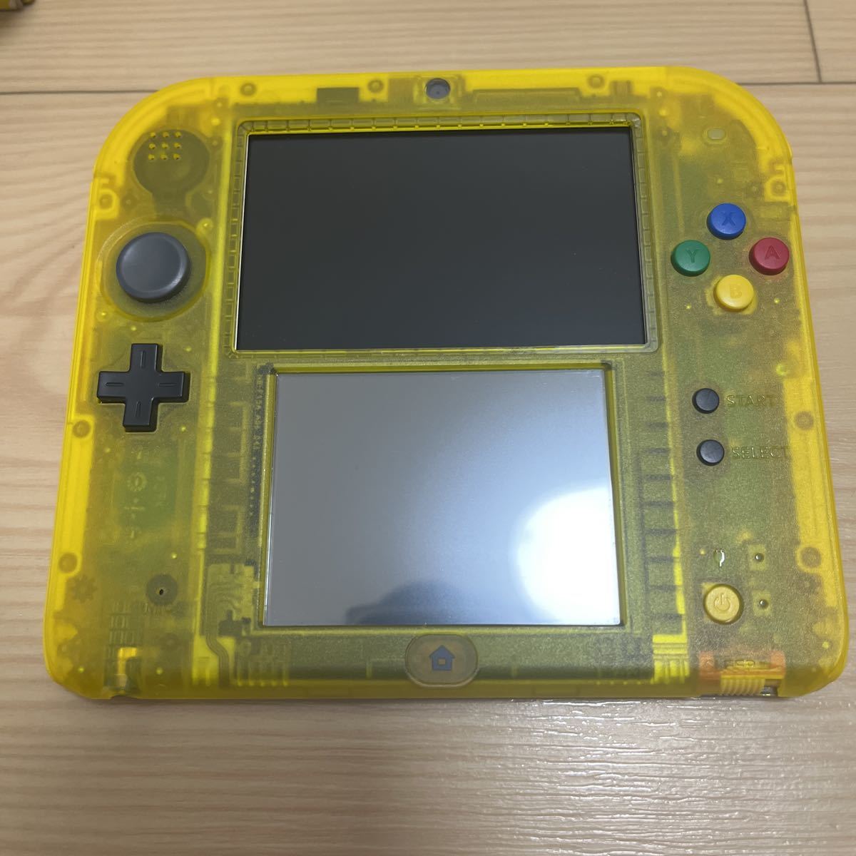 2ds クリアイエロー　ピカチュウ　ポケモン　ポケットモンスター ニンテンドー2DS ピカチュウ 2DS