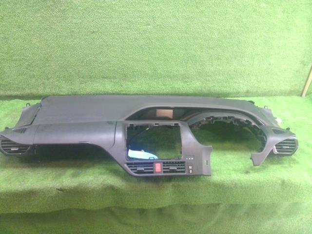 トヨタ エスクァイア ZRR85G 80系 ダッシュボード インパネ パネル 上側のみ 現状販売 中古 ★大型★