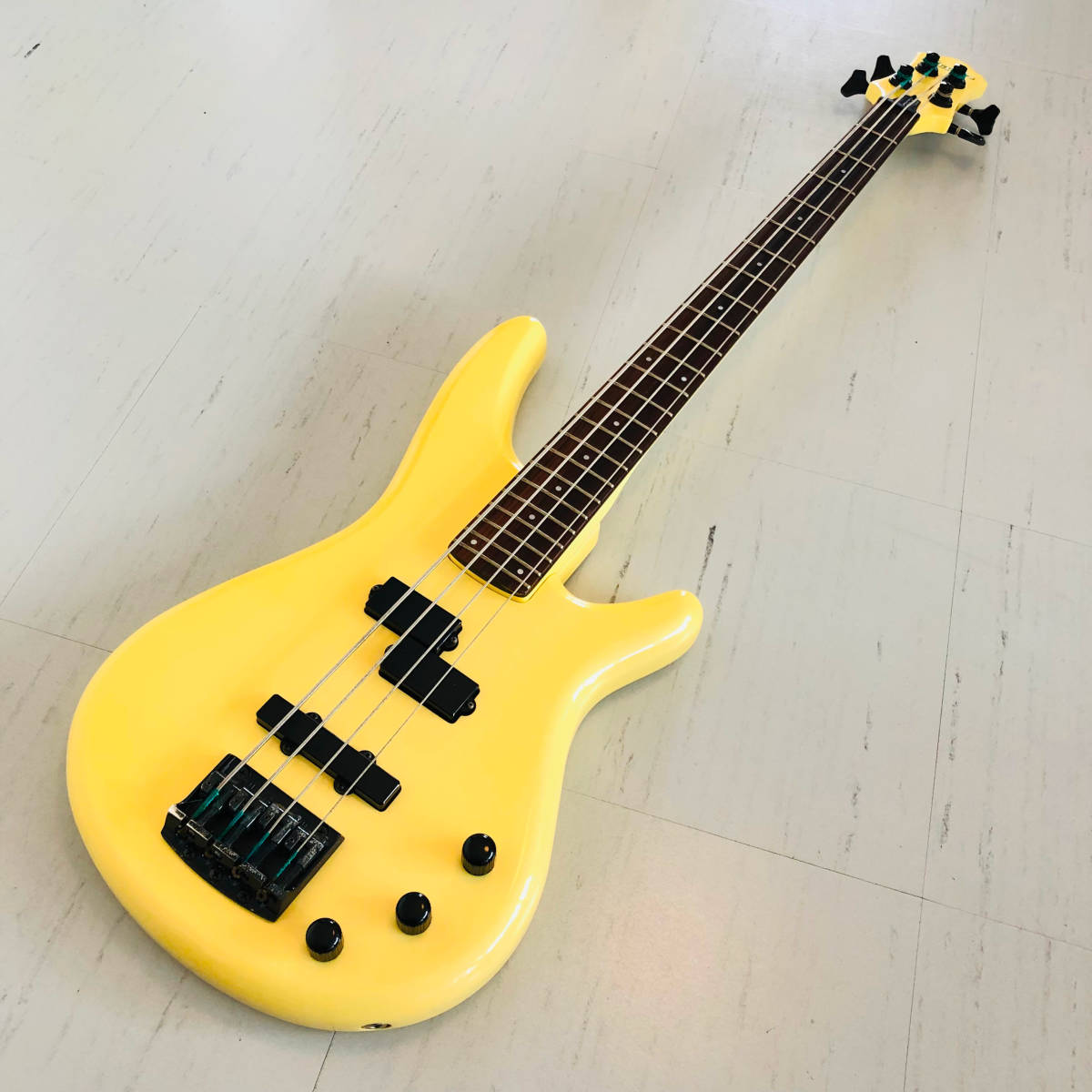 神104-186 アイバニーズ ロードスター Ibanez ROADSTAR II エレキ