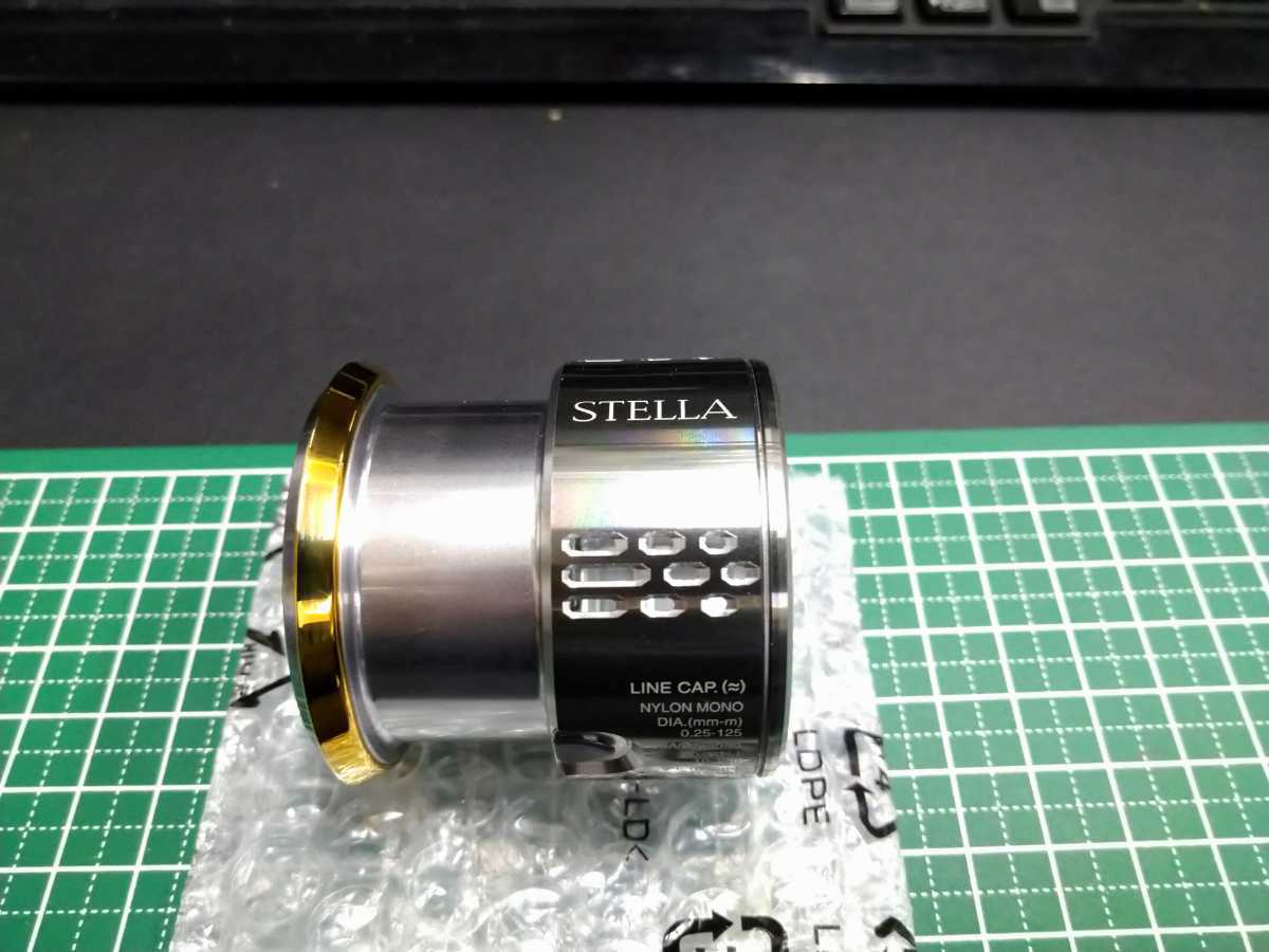 シマノ】 18ステラ C3000MHG SHIMANO STELLA 純正スプール SHIMANO