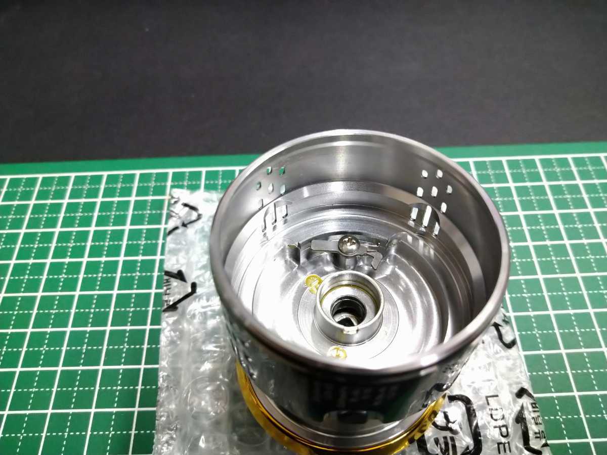シマノ】 18ステラ C3000MHG SHIMANO STELLA 純正スプール SHIMANO
