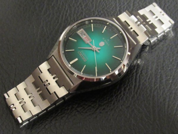 1976年ーセイコータイプ2 ガラス風防新品 電池新品 研ぎ