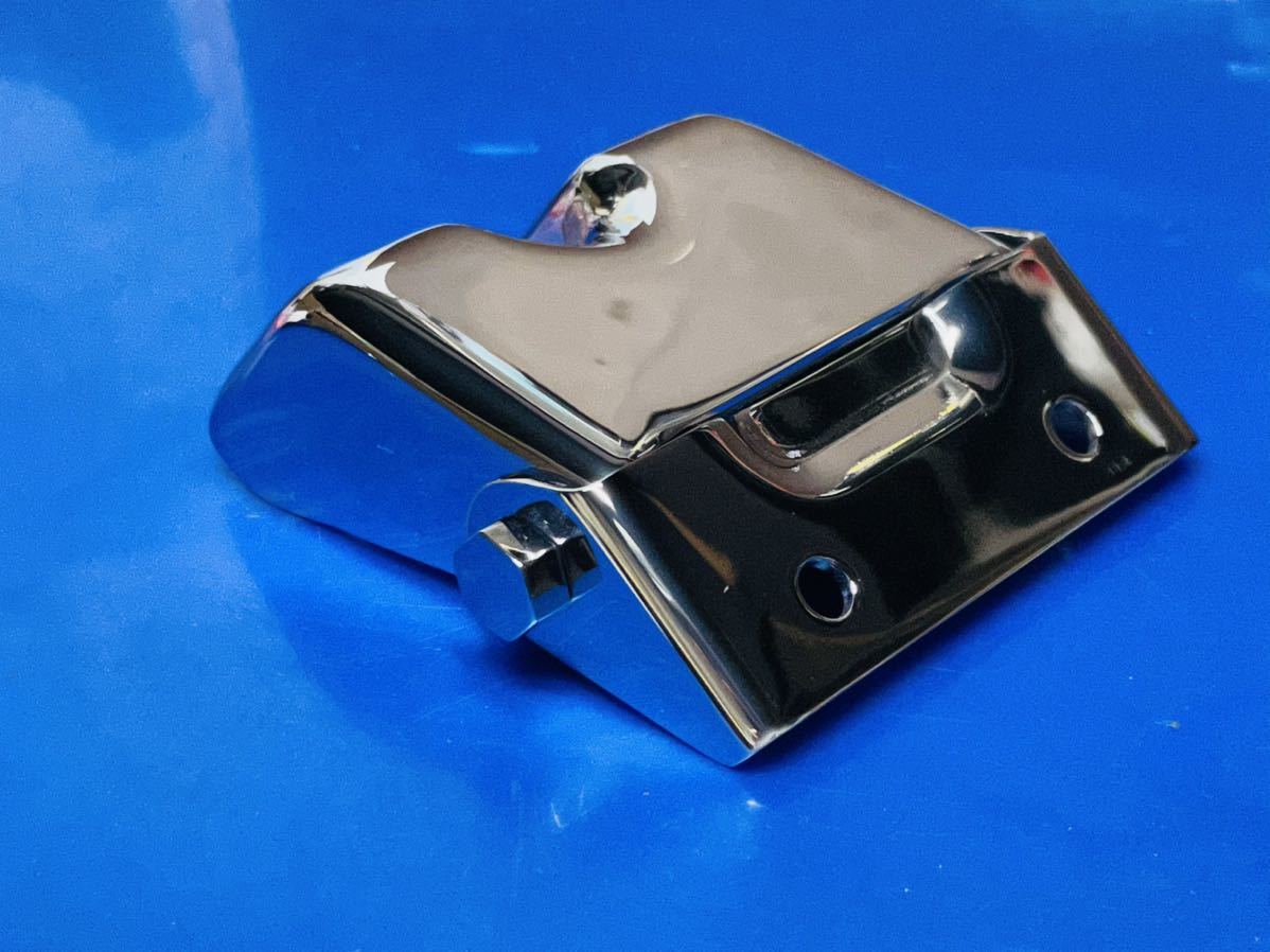 ダックス純正シートヒンジ　☆ クロームメッキ　ホンダ　くるくる　Dax 新品加工　1 ダックス純正シートヒンジ くるくる クロームメッキ ホンダ シートヒンジとシートロック メッキ加工されてい