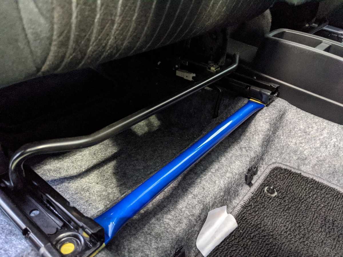 アルトワークス | シートレール（補強パーツ｜パーツ 車な アルト 