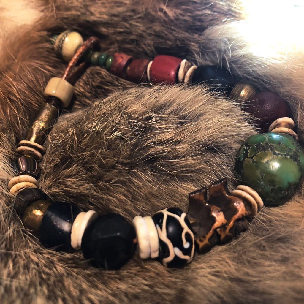 アンティーク チベタンターコイズ マリ発掘カーネリアン 蛇骨 ベネチア アフリカ トレードビーズ トライバルブレスレット
