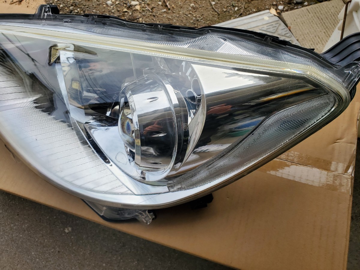 送料無料　アクア NHP10 前期 ハロゲン 純正 左ヘッドライト/左ヘッドランプ _5